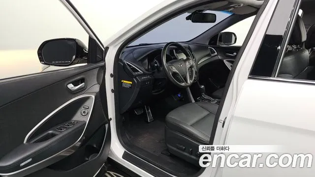 Hyundai Santa Fe 2017 thumb 10