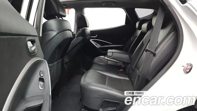 Hyundai Santa Fe 2017 thumb 12