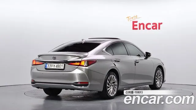 Lexus ES 2023 thumb 2