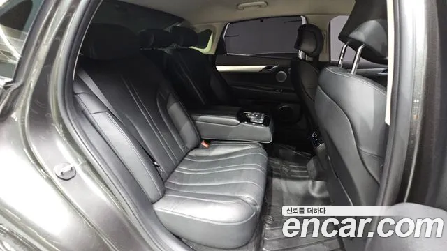 Genesis G80 2022 thumb 11