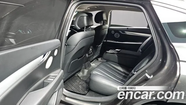 Genesis G80 2022 thumb 12