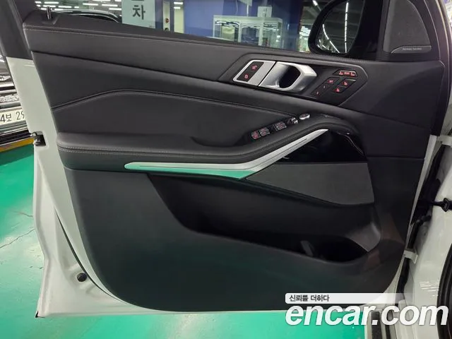 BMW X7 2024 thumb 8