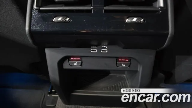 BMW 5-Series 2023 thumb 12