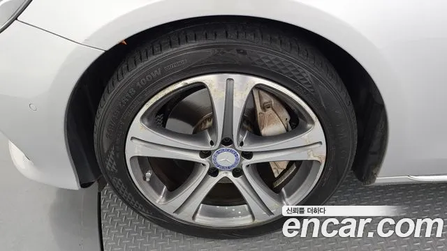 Mercedes-Benz E-Класс 2016 thumb 5