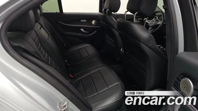 Mercedes-Benz E-Класс 2016 thumb 12