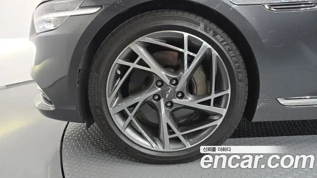 Genesis G90 2020 thumb 5
