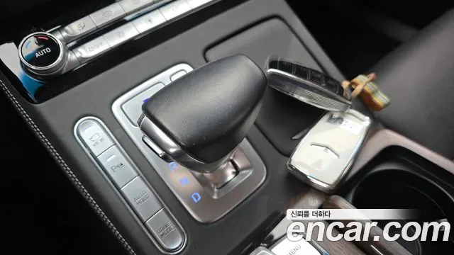 Genesis G90 2020 thumb 9