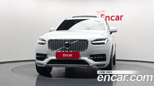 Volvo XC90 2018 thumb 2