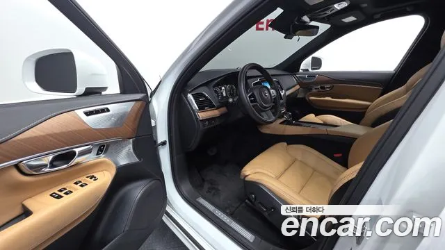 Volvo XC90 2018 thumb 9