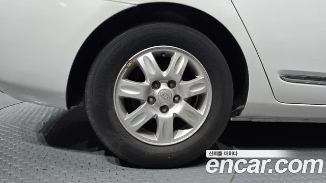 Kia Carens 2006 thumb 5