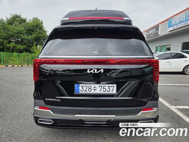 Kia Carnival 2025 thumb 4