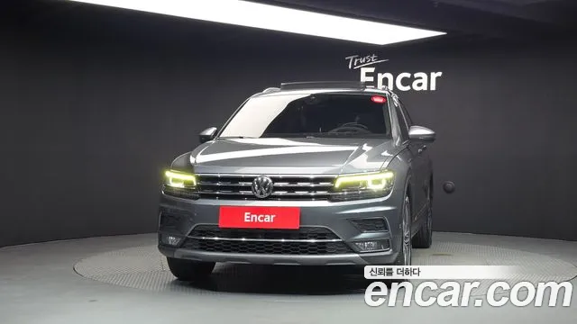 Volkswagen Tiguan 2018 thumb 3