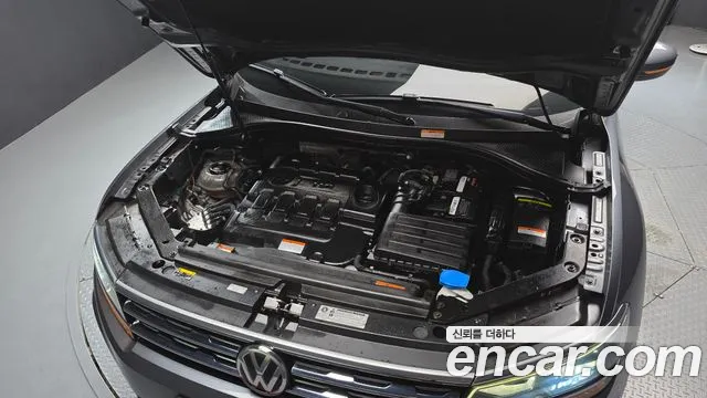 Volkswagen Tiguan 2018 thumb 6