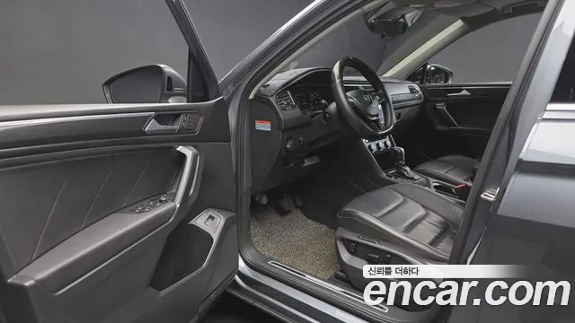Volkswagen Tiguan 2018 thumb 10