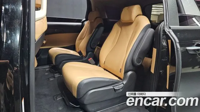 Kia Carnival 2023 thumb 12