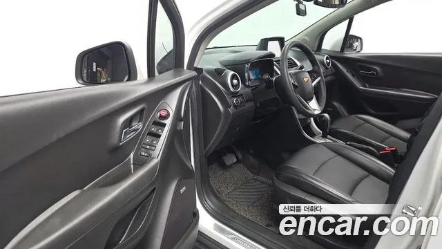ChevroletGMDaewoo Tracker 2016 thumb 10