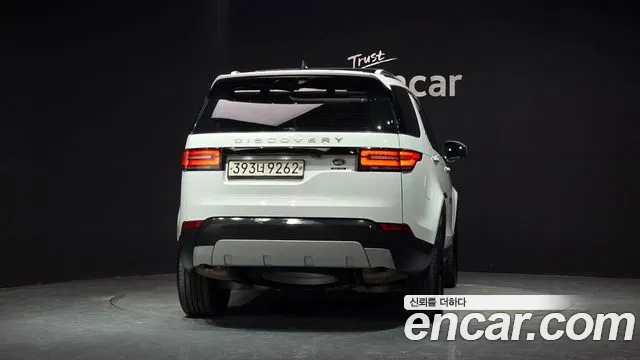 Land Rover Discovery 2019 thumb 4