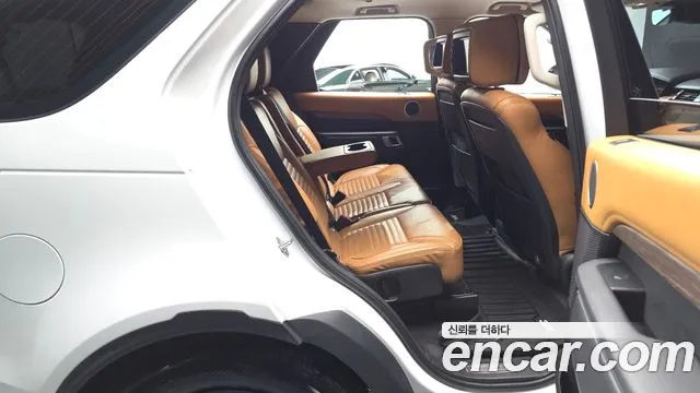 Land Rover Discovery 2019 thumb 11