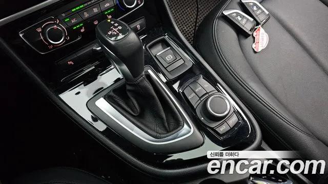 BMW 2-Series 2017 thumb 9