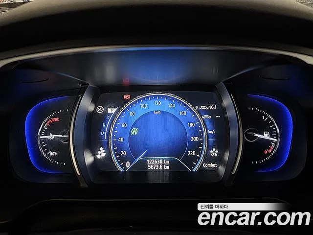 Renault-KoreaSamsung Megane 2016 thumb 6