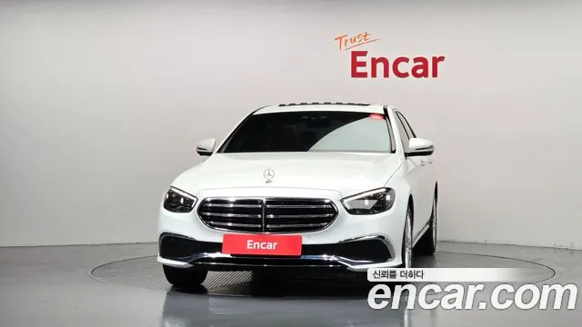 Mercedes-Benz E-Класс 2023 thumb 3
