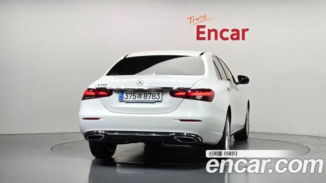 Mercedes-Benz E-Класс 2023 thumb 4