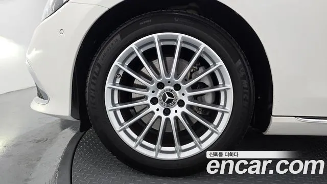 Mercedes-Benz E-Класс 2023 thumb 5