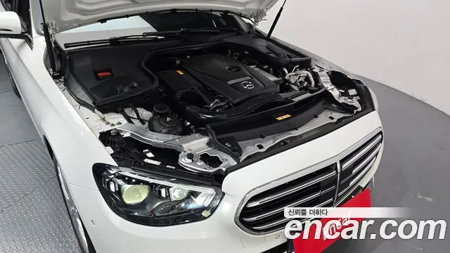 Mercedes-Benz E-Класс 2023 thumb 6