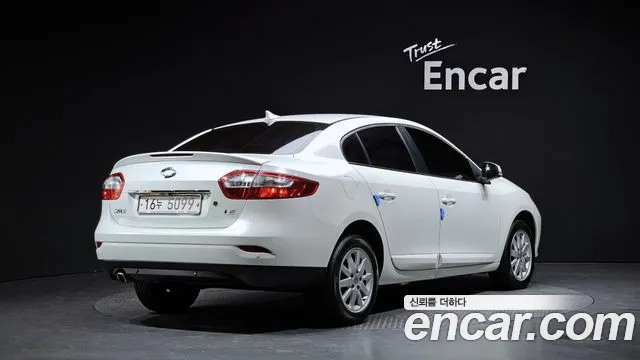 Renault-KoreaSamsung Fluence 2009 thumb 2