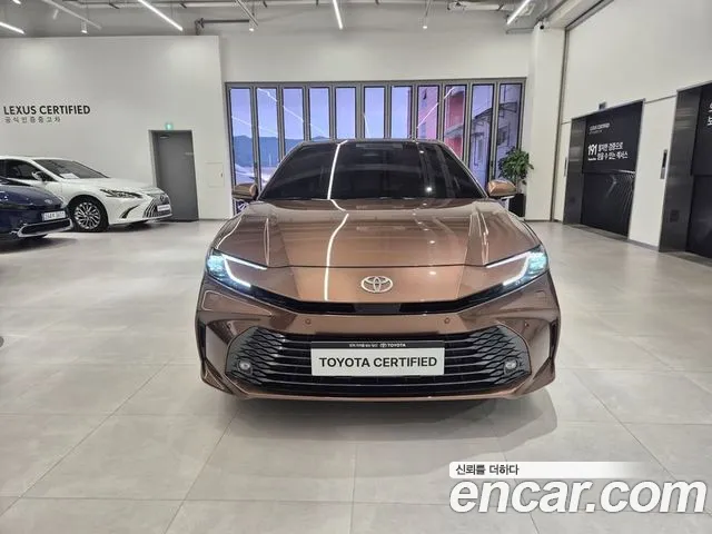 Toyota Camry 2024 thumb 3