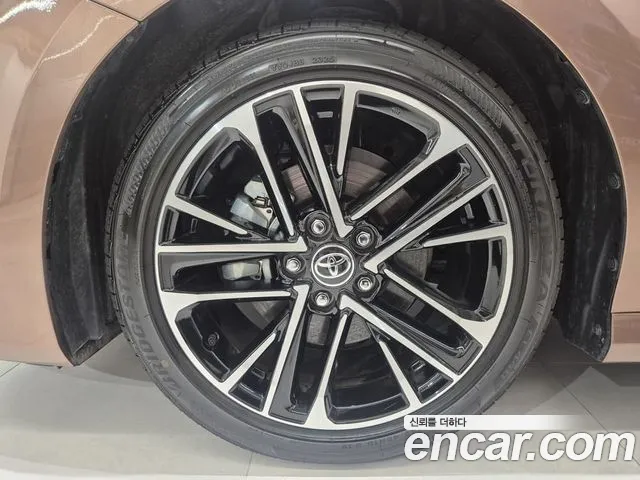 Toyota Camry 2024 thumb 5