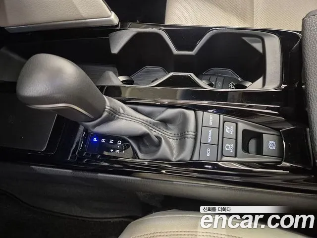 Toyota Camry 2024 thumb 9