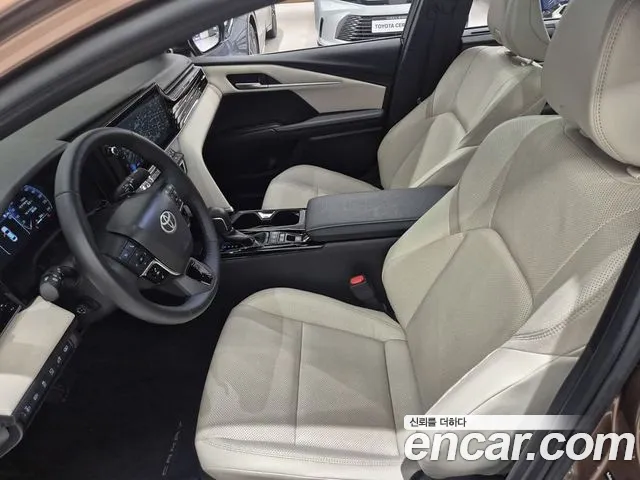 Toyota Camry 2024 thumb 10