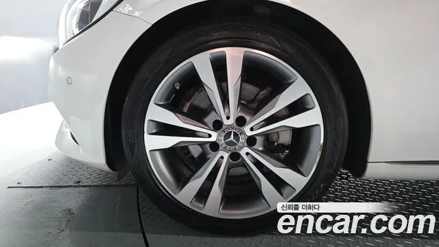 Mercedes-Benz C-Класс 2018 thumb 4