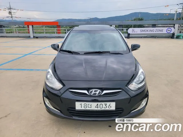 Hyundai Accent 2012 thumb 2