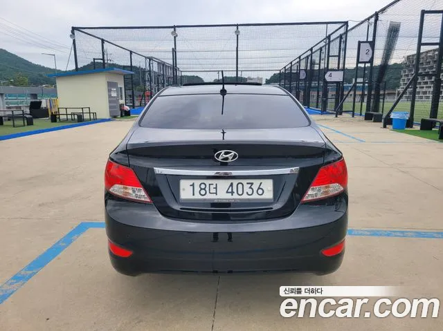Hyundai Accent 2012 thumb 5