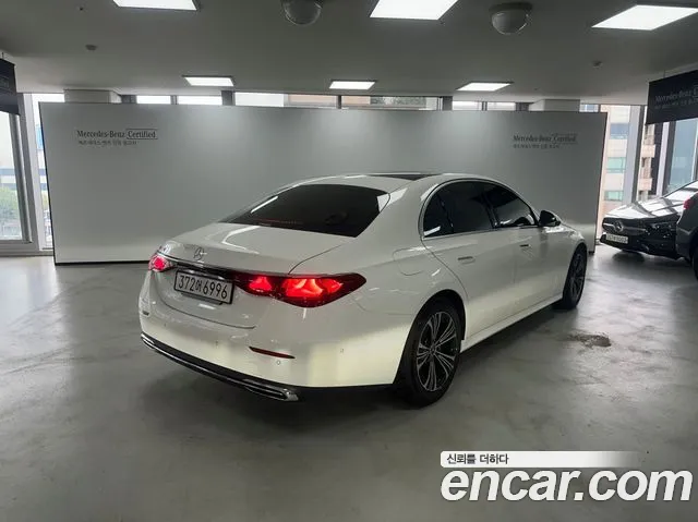 Mercedes-Benz E-Класс 2024 thumb 2