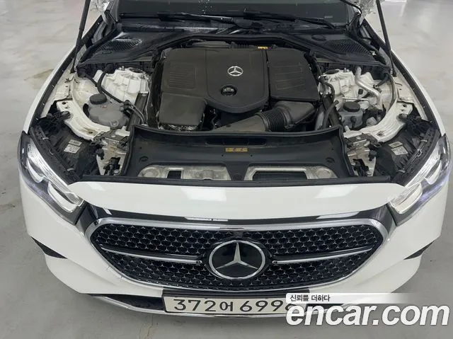 Mercedes-Benz E-Класс 2024 thumb 6