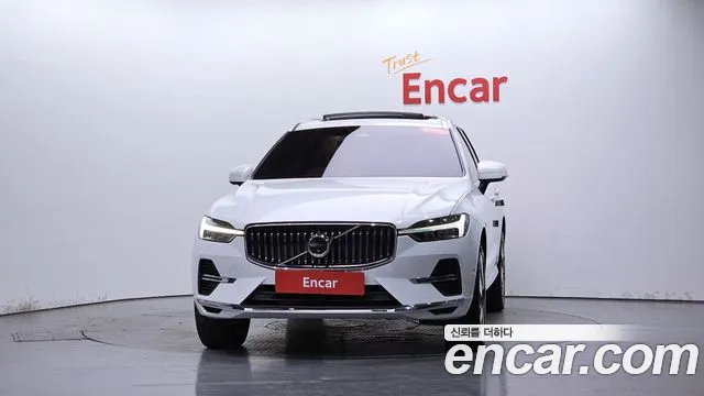 Volvo XC60 2025 thumb 2