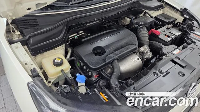 KG_Mobility_Ssangyong TIBOLI 2015 thumb 6