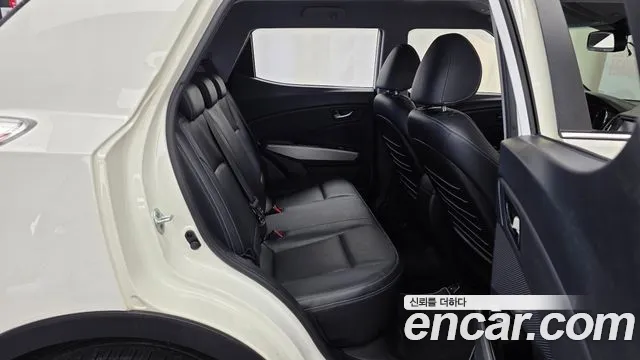 KG_Mobility_Ssangyong TIBOLI 2015 thumb 12