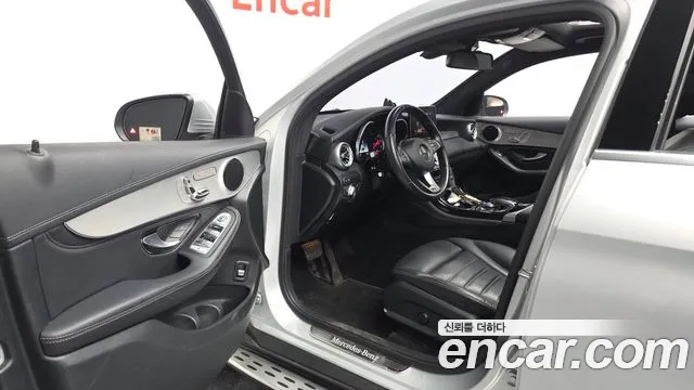 Mercedes-Benz GLC 2018 thumb 9