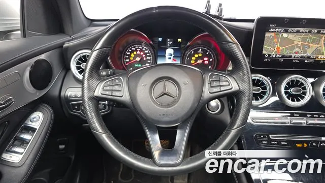 Mercedes-Benz GLC 2018 thumb 12