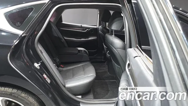 Hyundai Grandeur 2017 thumb 11