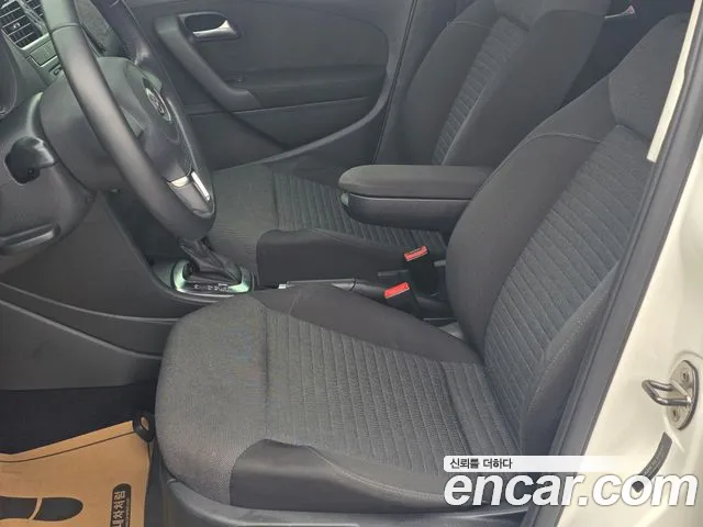 Volkswagen Polo 2014 thumb 9