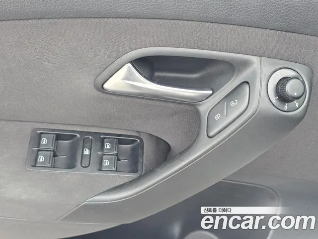 Volkswagen Polo 2014 thumb 10