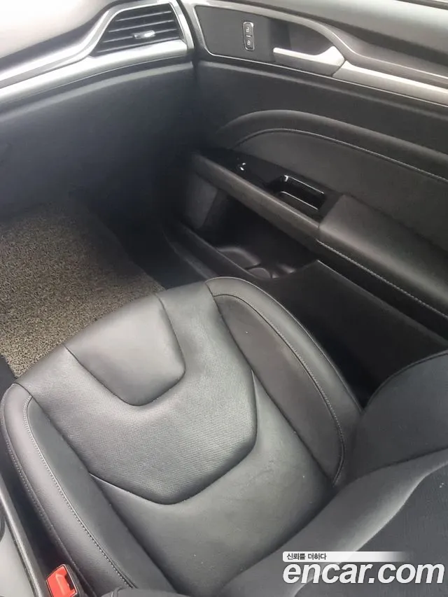 Ford Mondeo 2020 thumb 10