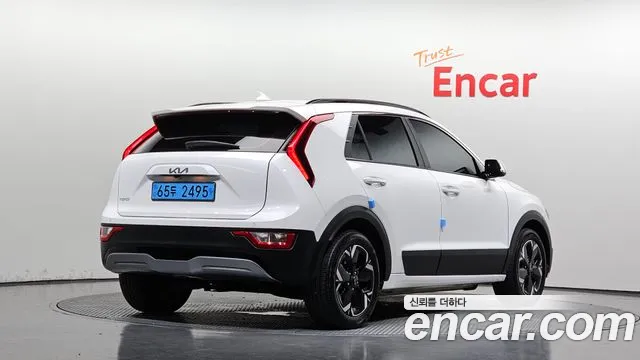 Kia Niro 2022 thumb 2