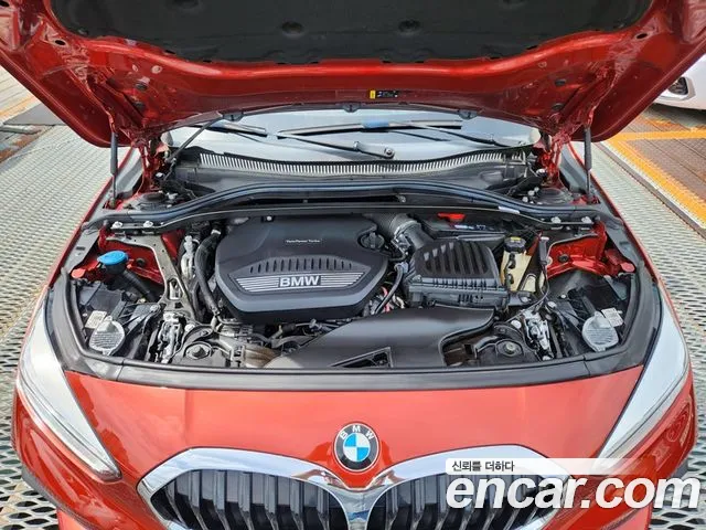 BMW 1-Series 2020 thumb 10