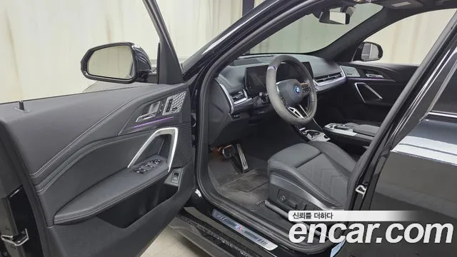 BMW X1 2023 thumb 9